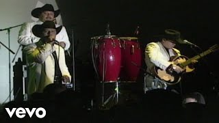 Desde Un Rincón Music Video