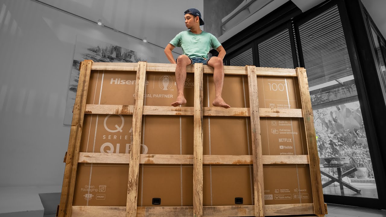 Butuh tempat khusus buat Unboxing TV SULTAN ini...