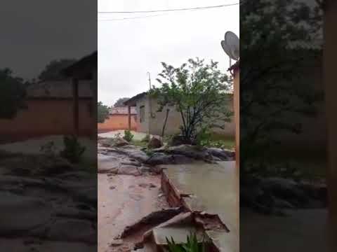 muita chuva sítio Baixio dos Lourenço,Icó,Ceará.