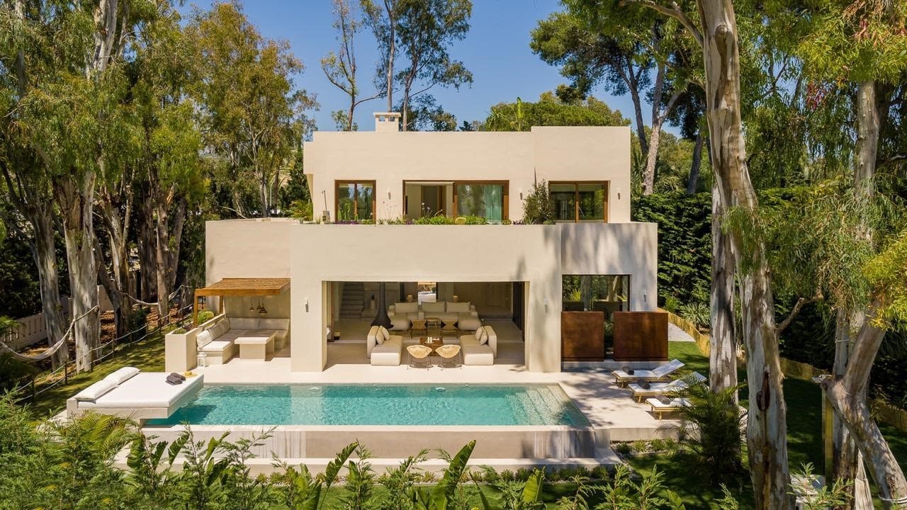 Villa à louer à Los Monteros, Marbella Est