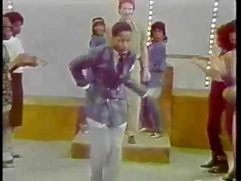 shari vari @ the scene