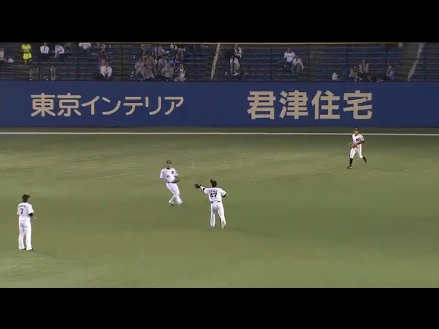 【3回表】打ち取った当たりが... マリーンズ 守備のミスで同点に追いつかれる 2015/6/10 M-D