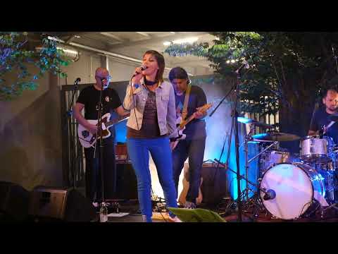 Montreal feat. Ivana Starcevic - Mayales