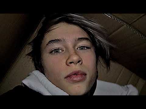 Knuspertoast   DUMMER JUNGE SCHICKT SICH PER POST + UNFALL