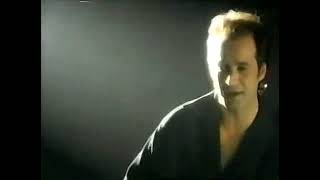 Paul Piché   - Elle court