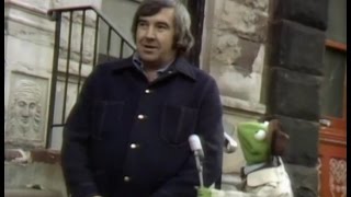 Sesame Street - Frog On The Street with Jim Thurman - Loud and Soft
