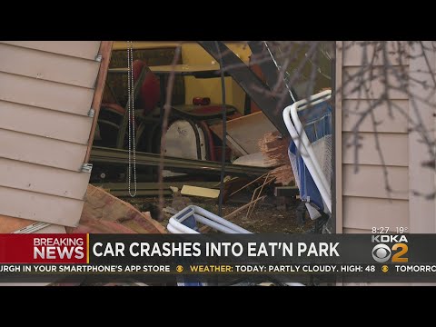 Vehicle crashes into Butler County Eat'n Park