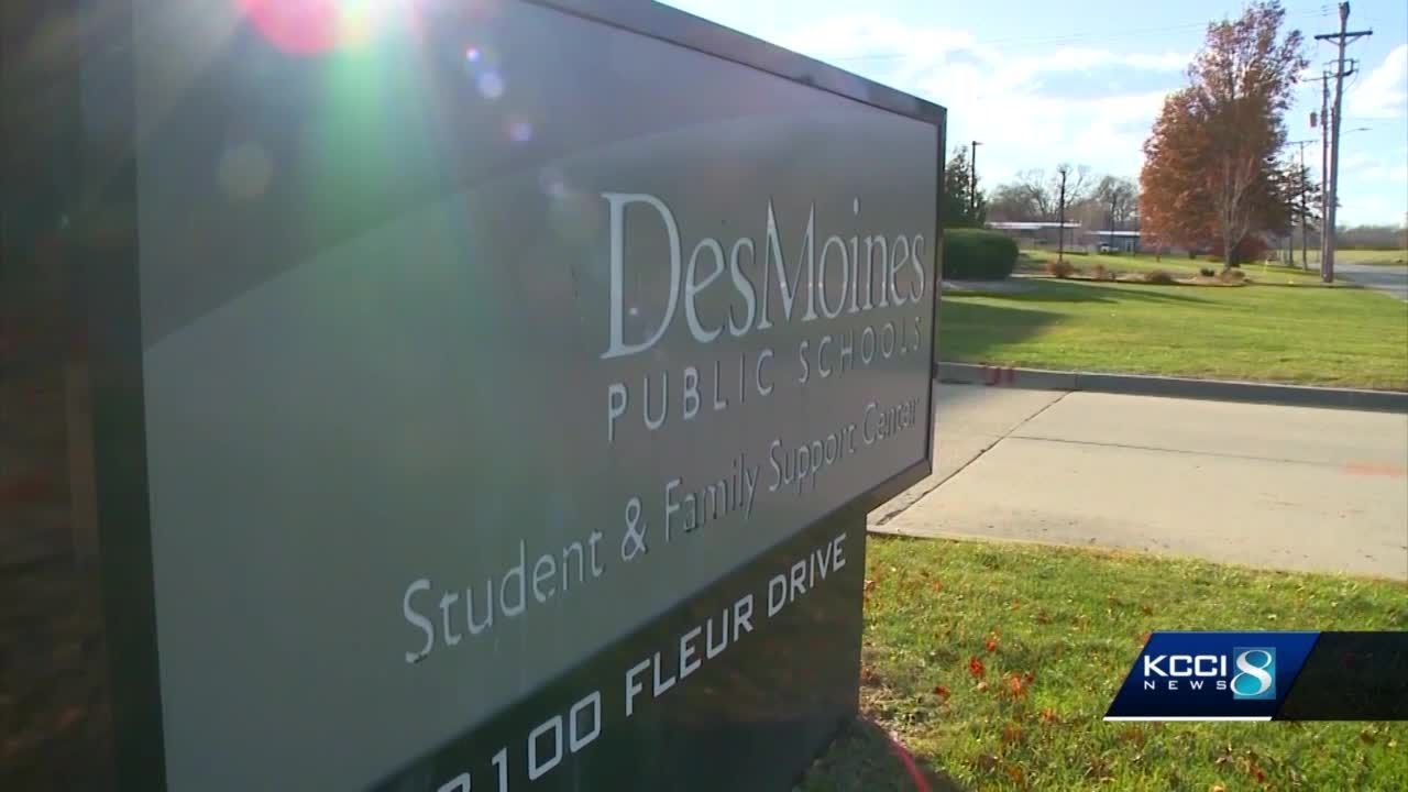 Des Moines School Board approves $14 million in budget cuts
