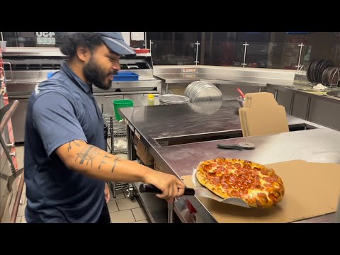 How To Make A Domino’s Pizza🍕