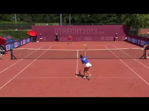 EYOF2013 TENNIS (G) KRUZHKOVA (RUS) BEATS MIHALIKOVA (SVK)