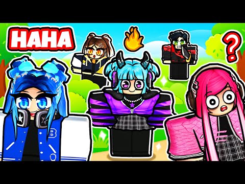 We're TINY TOYS in Roblox MM2!