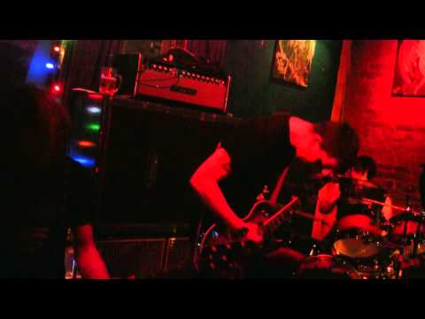 Mountains Unfold - Haunted (Live @ Crobar, 12-05-2013)