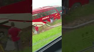 Download lagu kecelakaan bus Agra mas di tol.. saat konvoi jh6 #sibasurya #viral #fawjh6 mp3 Download lagu kecelakaan bus Agra mas di tol.. saat konvoi jh6 #sibasurya #viral #fawjh6 mp3