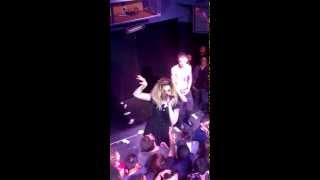 Adore Delano - Jump the Gun