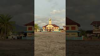 Download lagu Lonceng gereja memanggil umat pada ibadah pergantian tahun.     HKBP Barus mp3