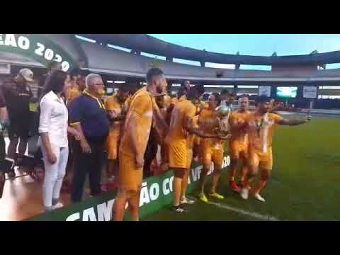 Brasiliense levanta a taça de campeão da Copa Verde