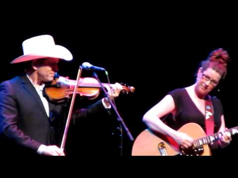 Asleep at the Wheel - Dont fence me in (Maui live 2.12.11)