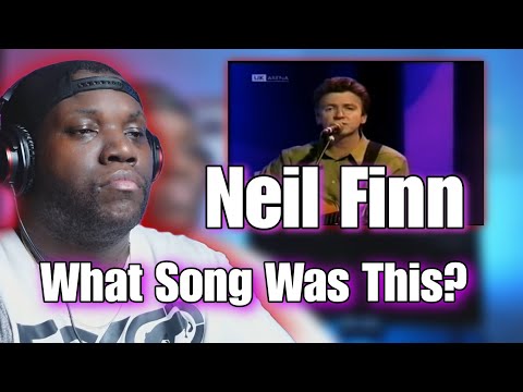 Neil Finn (Crowded House) - Distant Sun (Acoustic live) | Reaction