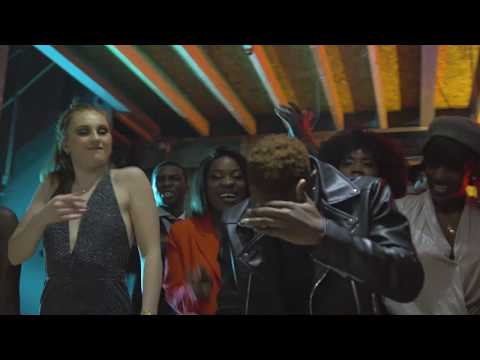 Download Video: L.A.X – “Sign Si” (Baddest Riddim) Download Video: L.A.X – “Sign Si” (Baddest Riddim)