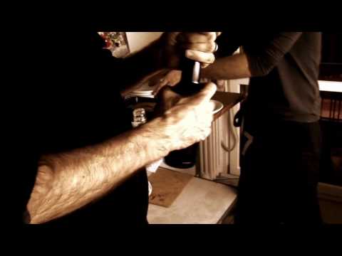 No° 17.3 Lee Everton - How To Serve Dessert - A sHOWTOgo.ch by Stadtklang