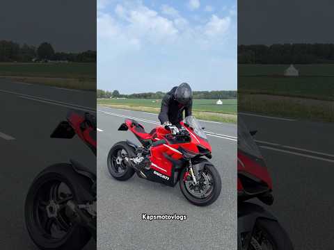 DUCATI PANIGALE V4S Akrapovic Exhaust 🔥 Sound like Monster 😱 #trending #viral #automobile #ducati