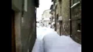 preview picture of video 'Villetta Barrea Neve Febbraio 2012 by day'