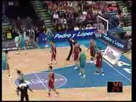 Resumen del C.B. Granada - AXA F.C. Barcelona (68-71)