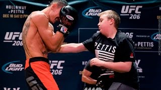 UFC 206: Max Holloway Spars With Anthony Pettis Fan at Workouts by MMA Fighting
