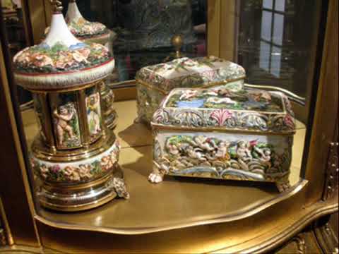 iAmAnAlien - Music Box