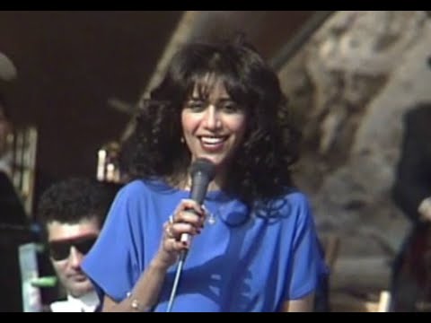 Ofra Haza עפרה חזה - Mishehu Holech Tamid Iti מישהו הולך תמיד איתי (Jerusalem, 1985)