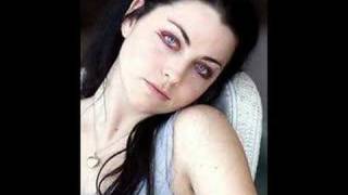 Evanescence - So close Lyrics