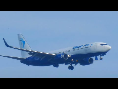 Airplane Landing, Cluj-Napoca (Blue Air)