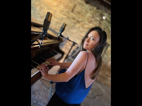 Mathilde Renault - ' Wiseman ' Live at home