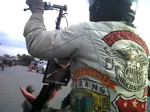 touring vespa extreme