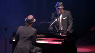 "Tell Her About It" by Scott MacIntyre & Matt Giraud in Syracuse, NY (09-14-2009) HD