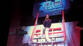 Jamie Foxx Performing &#39;Overdose&#39; Live