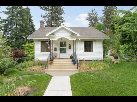 JUST LISTED! Perry District 3 bed/1 bath Bungalow.