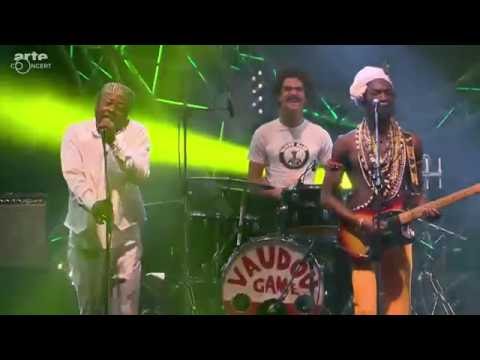 Vaudou Game - "Pas Contente" feat.  Roger Damawuzan (live)