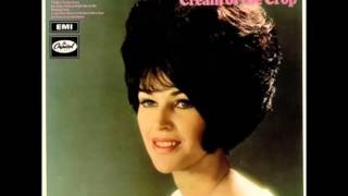 Wanda Jackson - My Baby Walked Right Out On Me (1967).