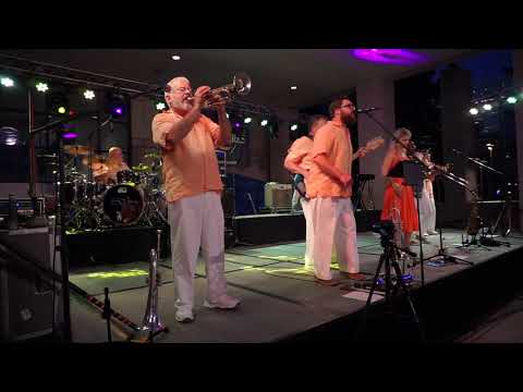 The Extraordinaires  Be Young Be Foolish Clip