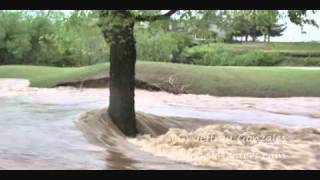 preview picture of video '4-25-11 Flash Flood takes out Golf Course in Bella Vista, AR'
