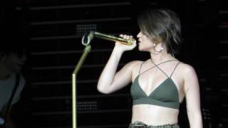 Maren Morris &quot;How It&#39;s Done&quot; Live @ PNC Arts Center