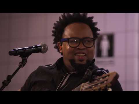 Pagode do Revela - Me Deixa / Rap da Felicidade / Samba de Arerê (Ao Vivo)