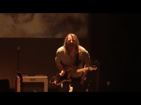 Me, Myself and i (live -official)