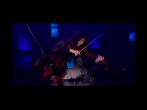 Acrobatic violinist (solo) - Violoniste acrobatique (solo)