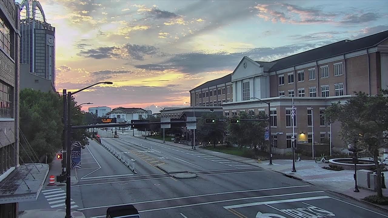 Live webcam view of Government Plaza Fountain Downtown