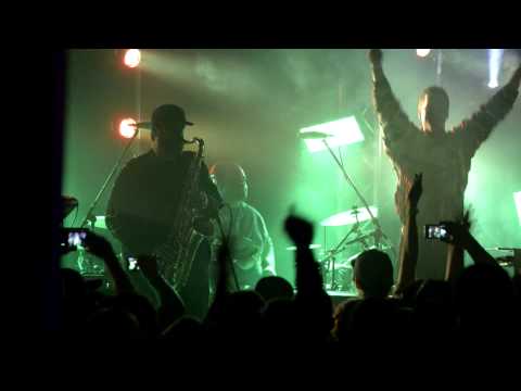 Cosby Sweater - "VL Tone" live at Bottom Lounge