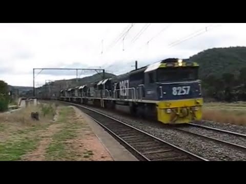 4 82 class with 53 wagon coal train