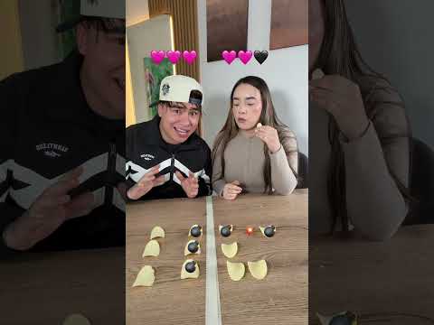 JUEGO DE LA PAPITA EXPLOSIVA CON MI NOVIO 💣😂