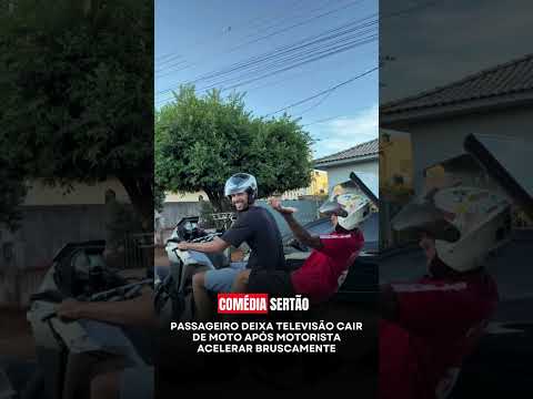 Natan Cruz, de Engenheiro Beltrão, no Paraná, flagrou o transporte arriscado de uma televisão gigant